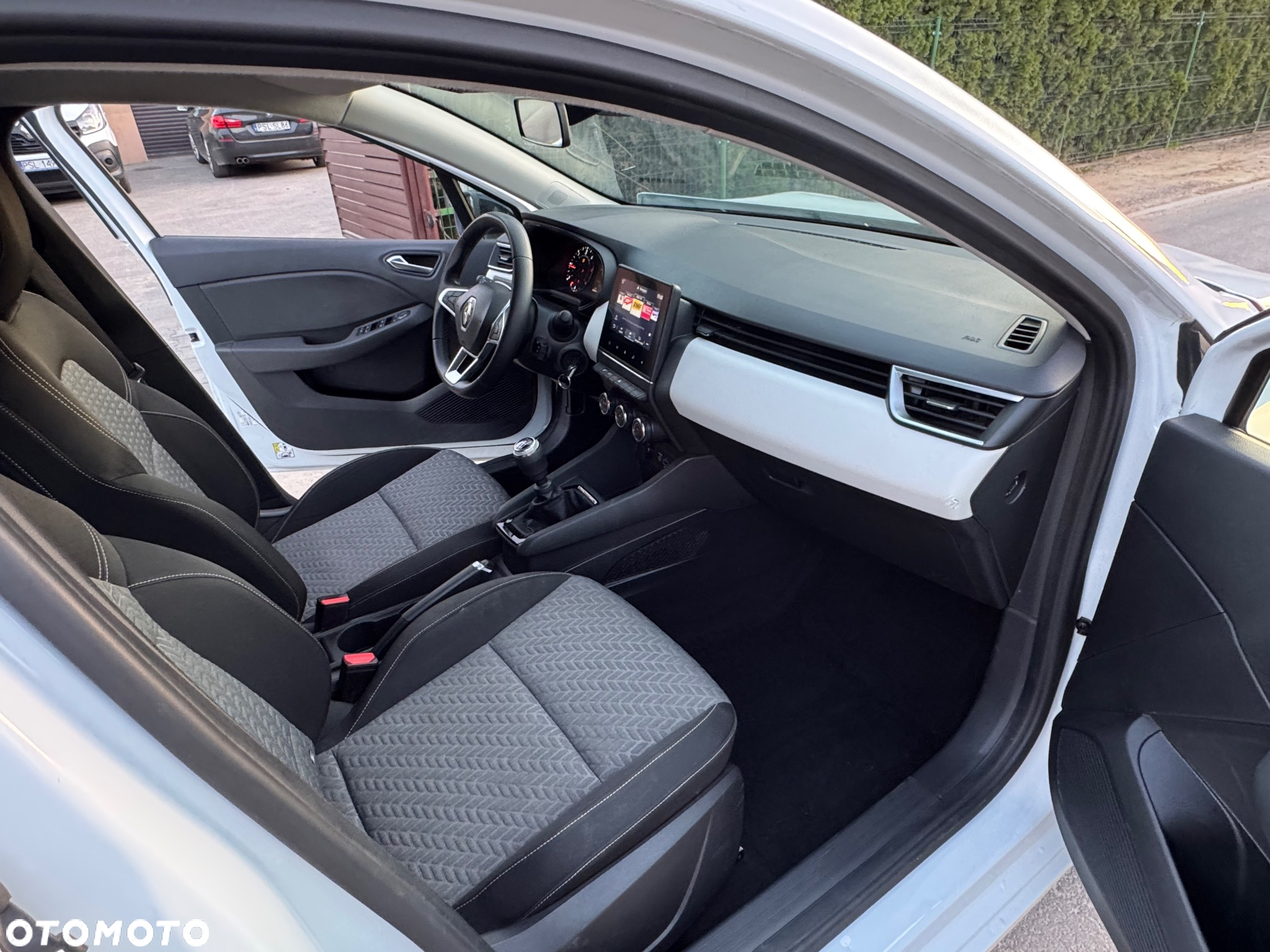 Renault Clio BLUE dCi 100 EVOLUTION - 12