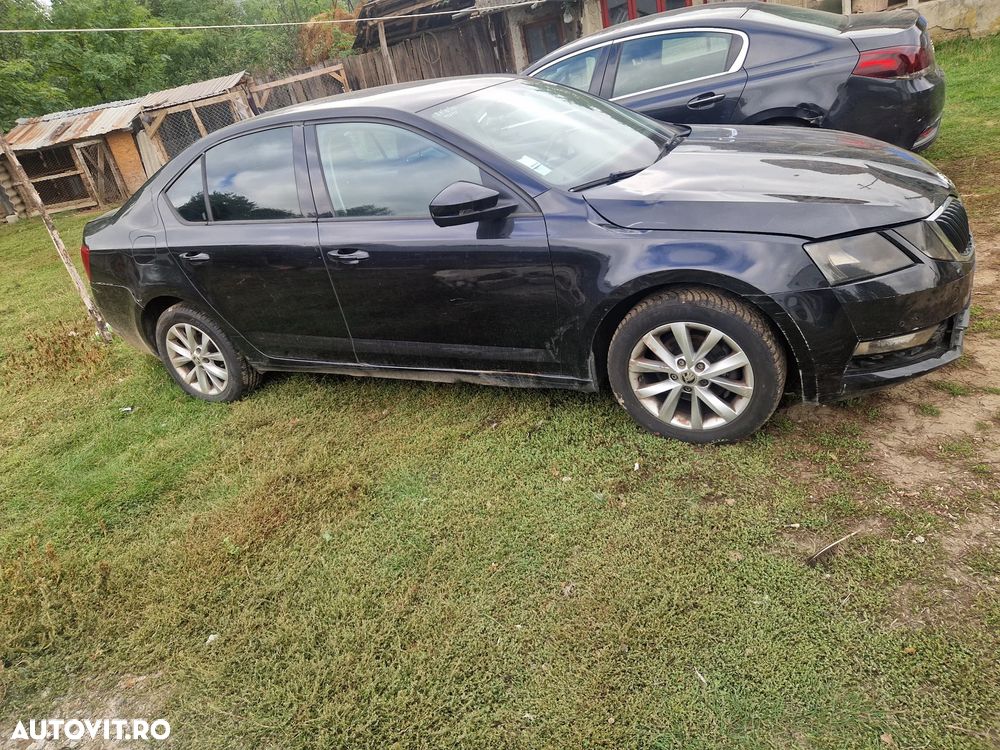 Skoda Octavia 1.6 TDI DSG Ambition - 12