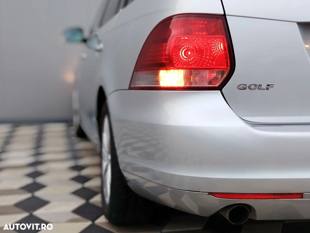 Volkswagen Golf - 12