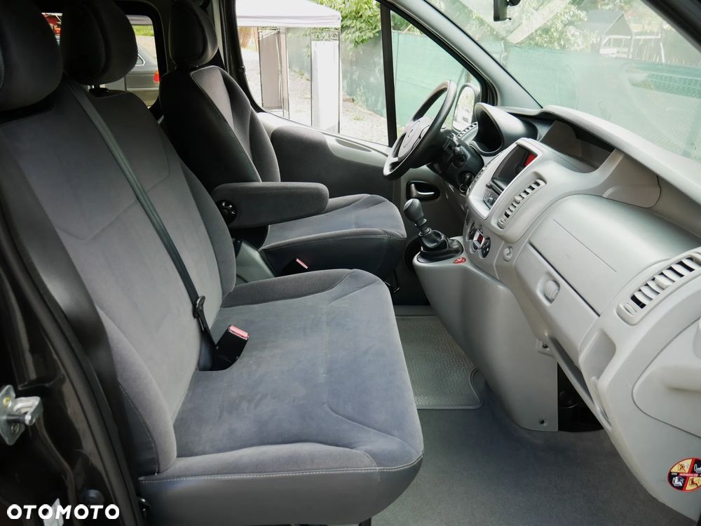 Renault Trafic Passenger Expression - 20