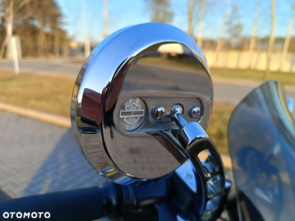 Harley-Davidson Dyna Street Bob - 6