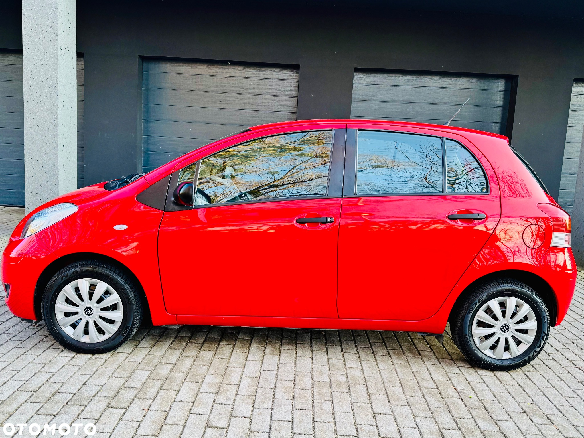 Toyota Yaris 1.0 Luna - 11
