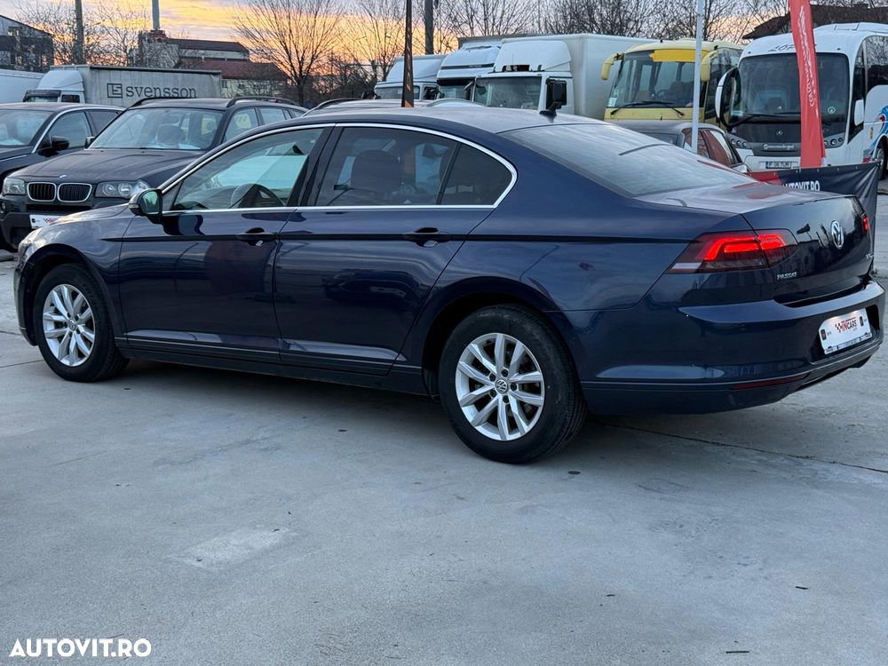 Volkswagen Passat 1.6 TDI (BlueMotion Technology) DSG Comfortline - 12