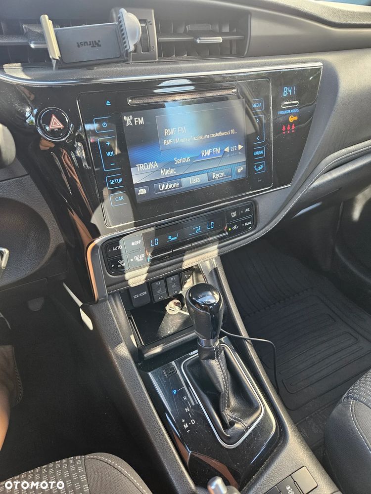 Toyota Corolla - 12