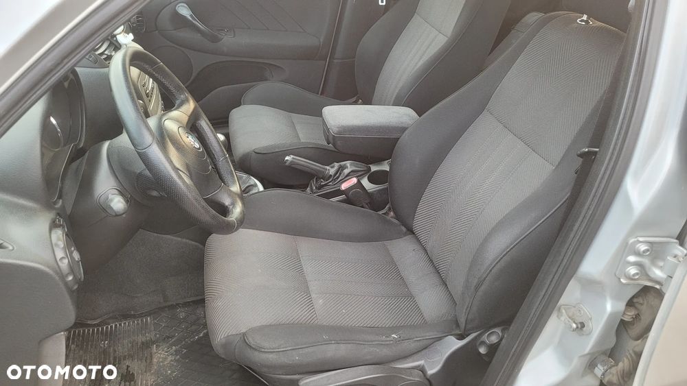 Alfa Romeo 147 1.9 JTD 8V Impression - 8