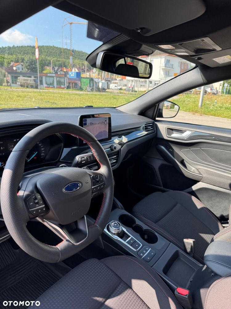 Ford Focus 1.5 EcoBoost ST-Line - 9
