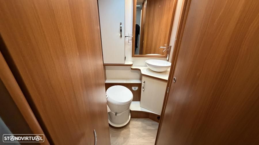 Fleurette Magister 74 LMF c.central e basculante - 14