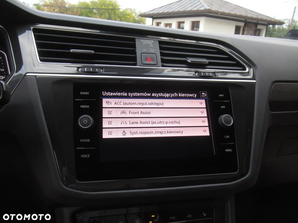 Volkswagen Tiguan 2.0 TSI 4Mot Elegance DSG - 22