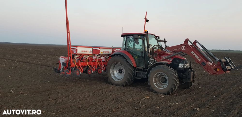 Case IH FARMALL 115 C - 12