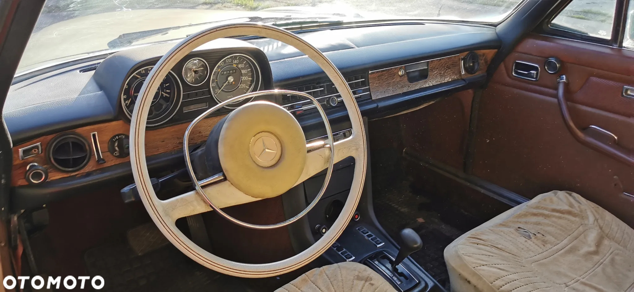 Mercedes-Benz 280 - 11
