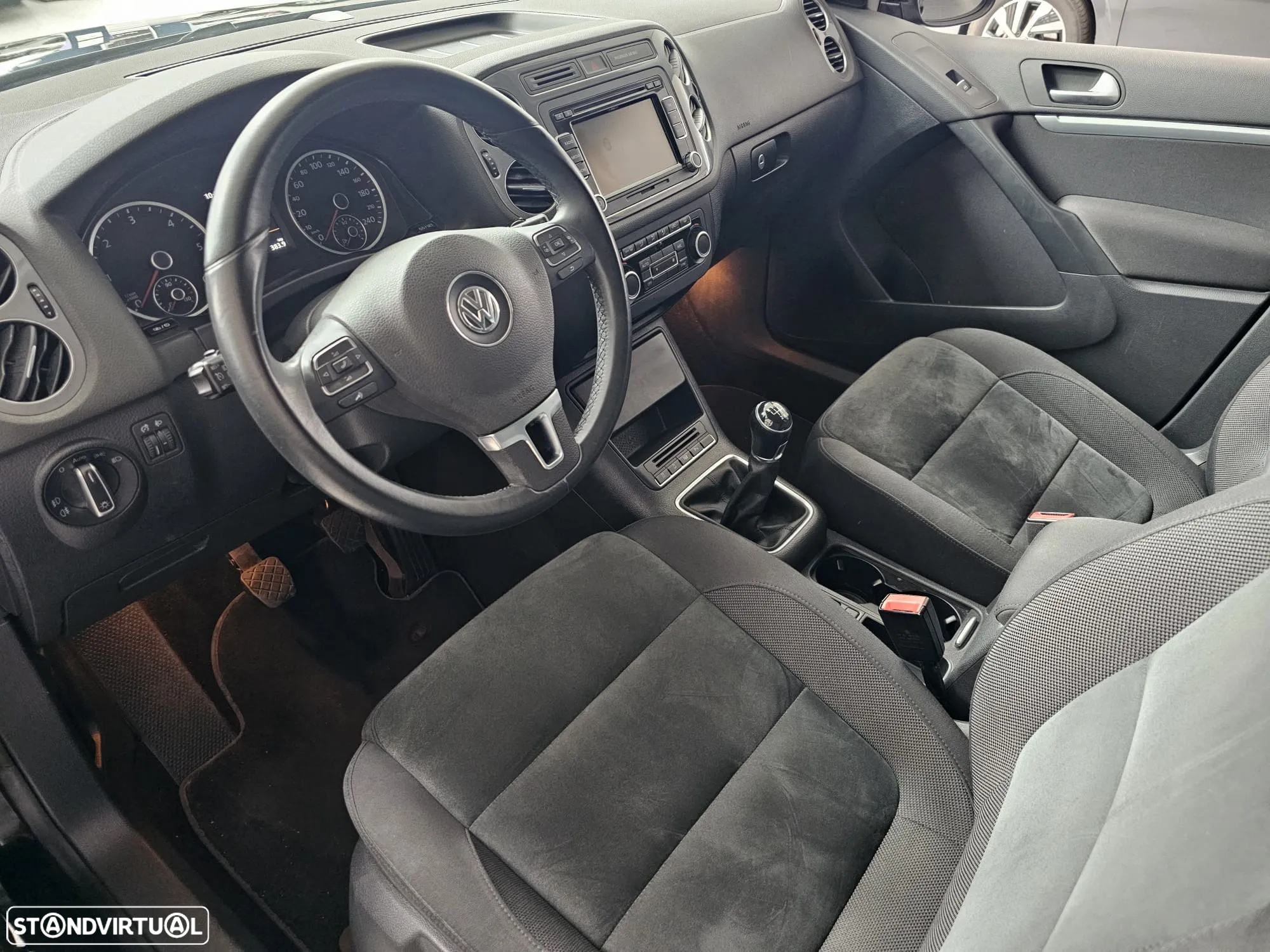 VW Tiguan 2.0 TDi Sport BlueMotion - 5