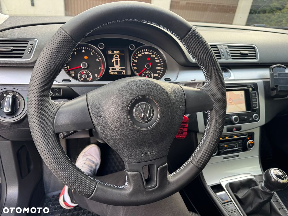 Volkswagen Passat 1.4 TSI BlueMotion Technology Highline - 10