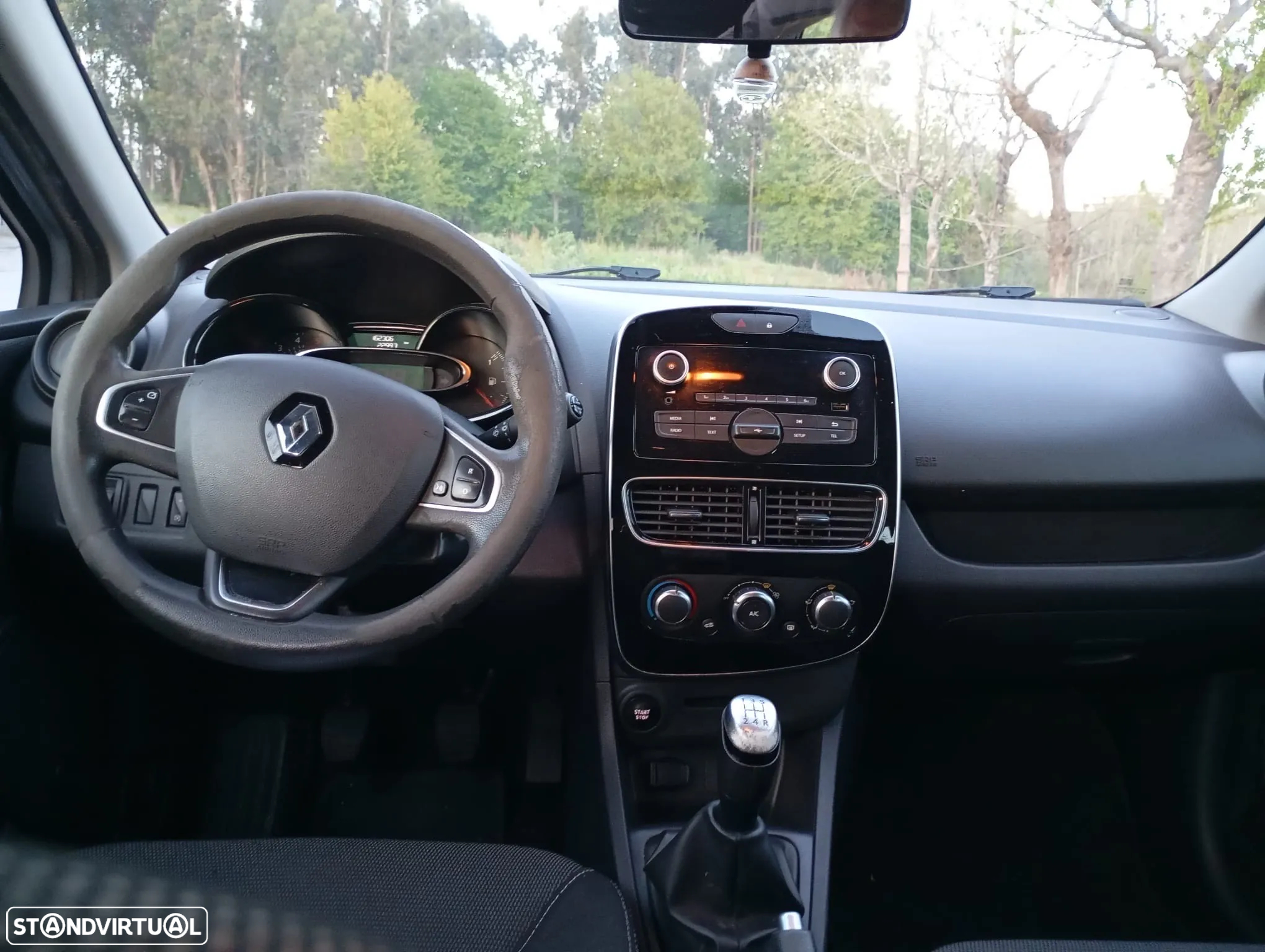 Renault Clio 1.5 dCi Zen - 10