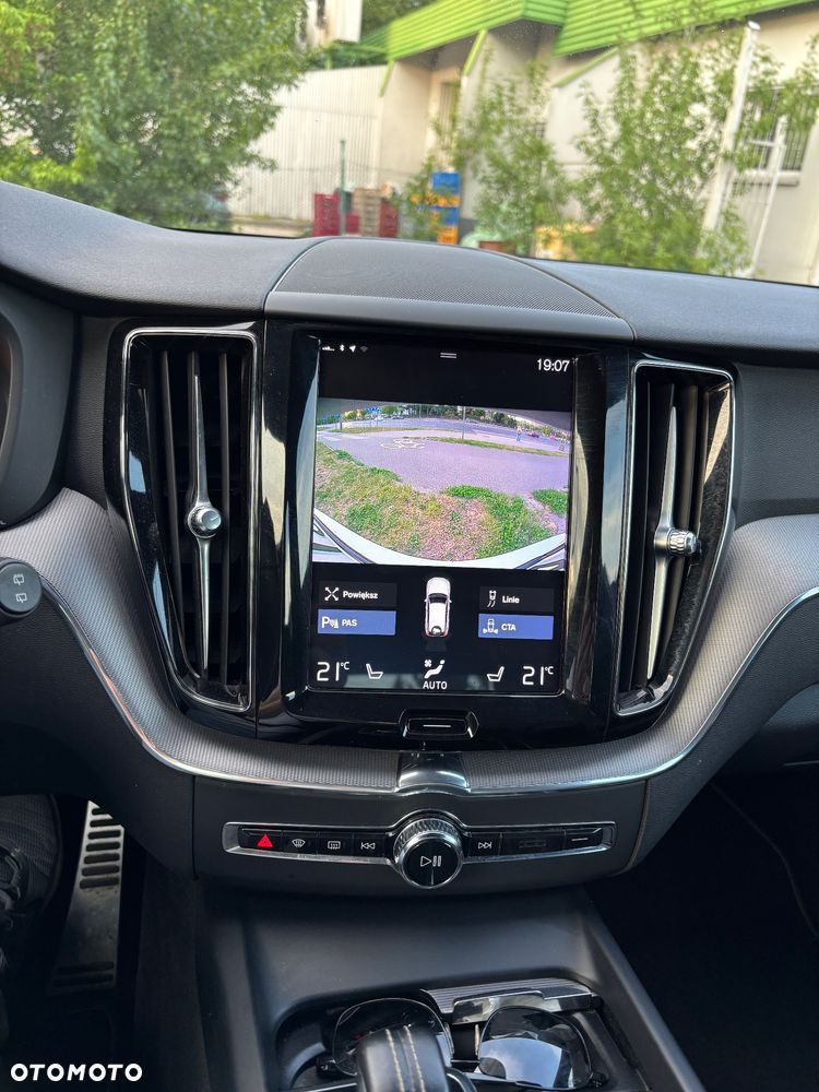 Volvo XC 60 B4 D AWD R-Design - 16