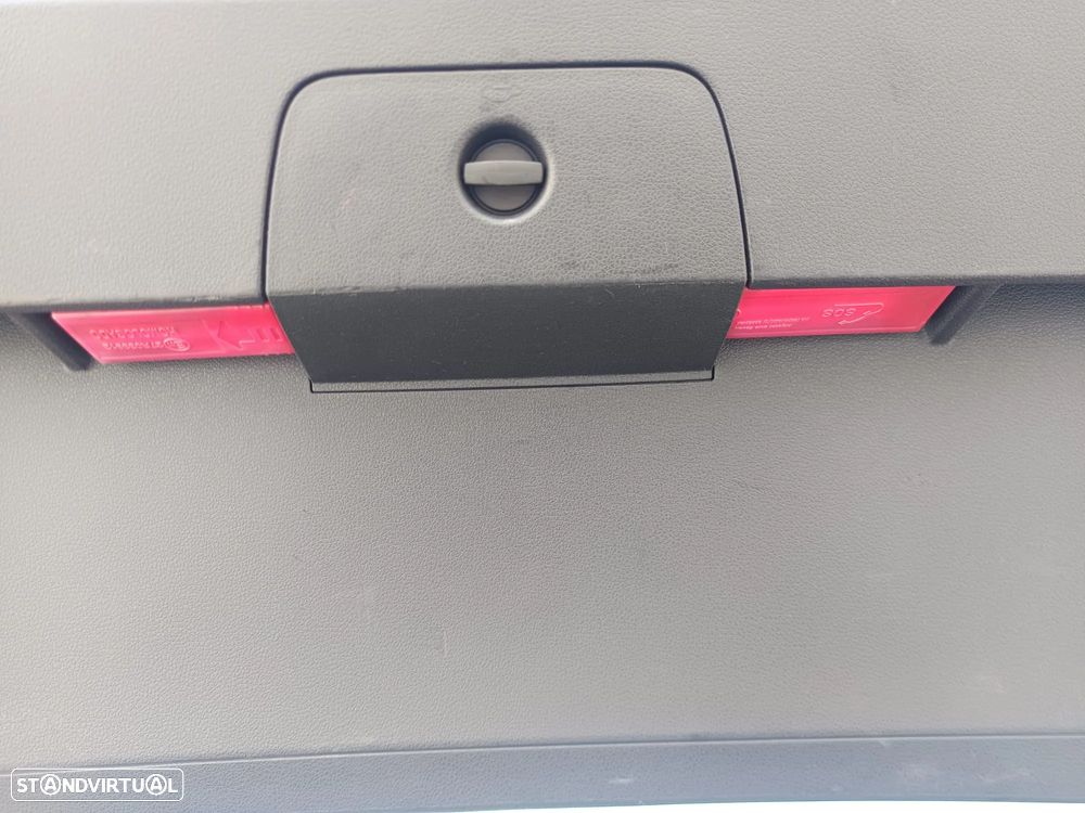 VW Golf Variant 1.6 TDi GPS Edition - 32