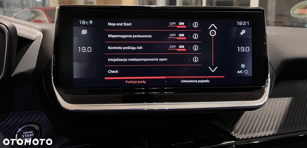 Peugeot 2008 PureTech 130 Allure - 28