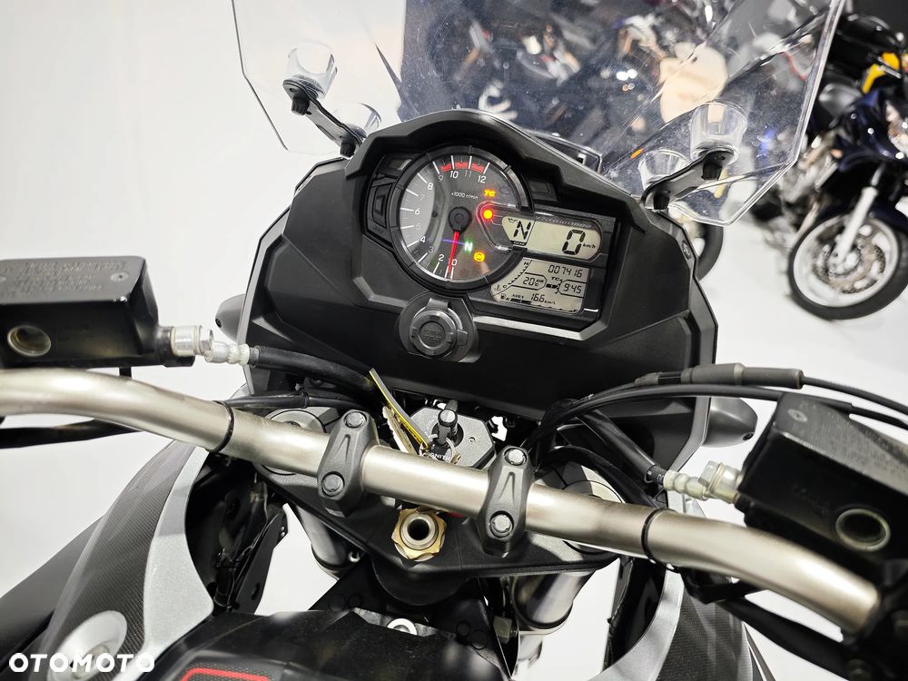 Suzuki V-STROM - 6