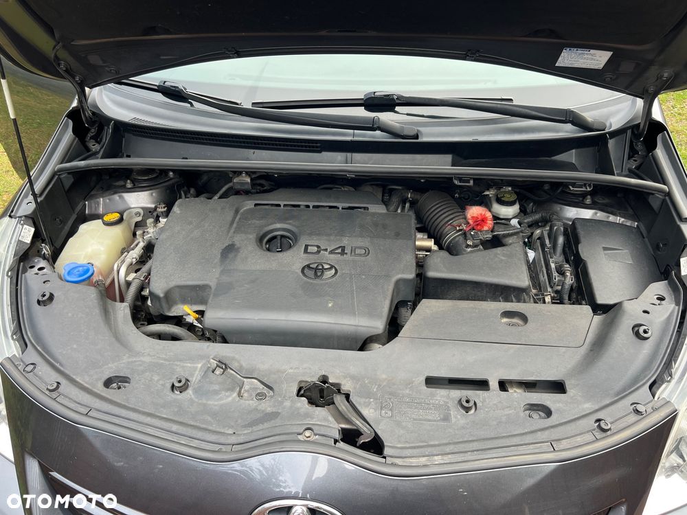 Toyota Verso 2.0 D-4D Premium - 8