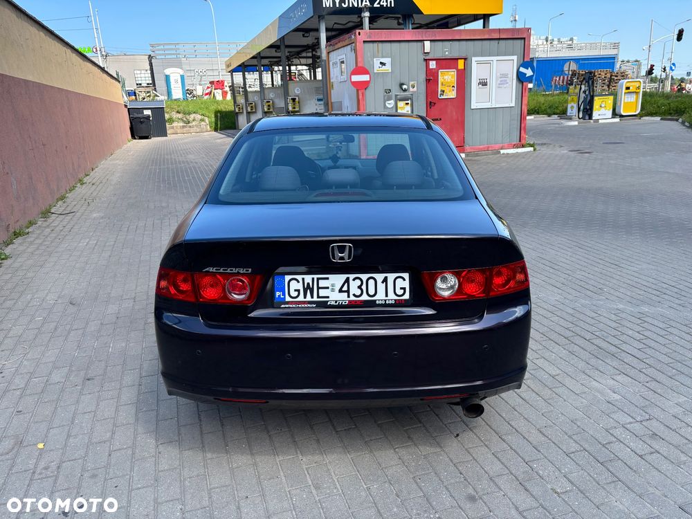Honda Accord 2.0 Executive - 6