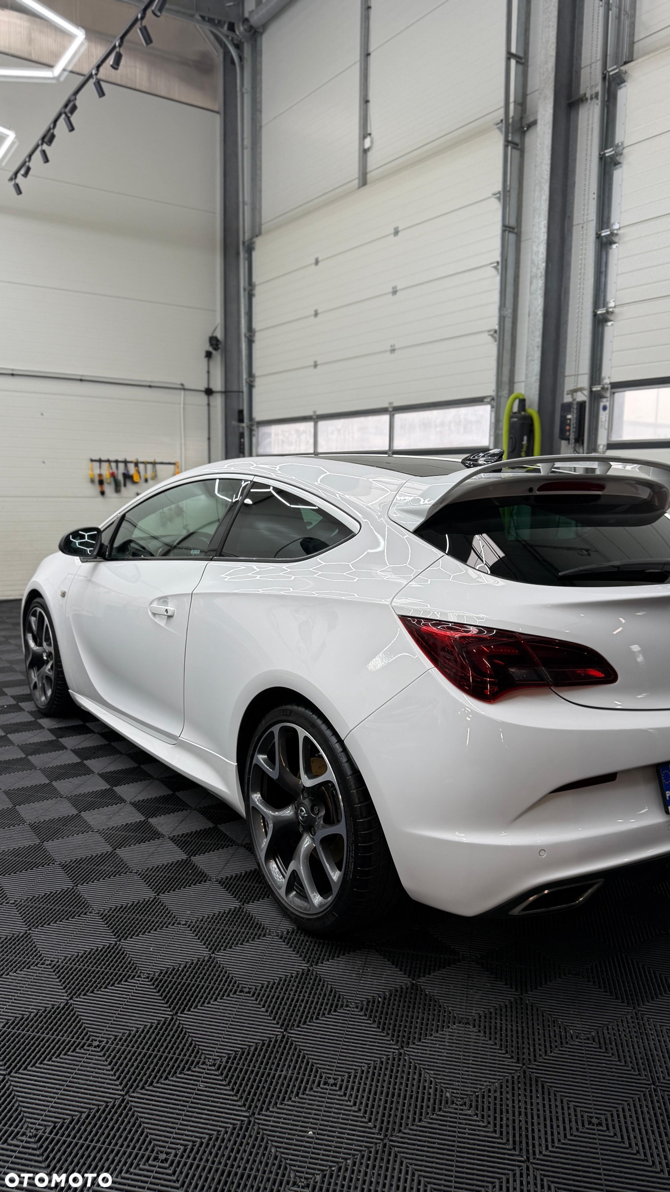 Opel Astra OPC Start/Stop - 13
