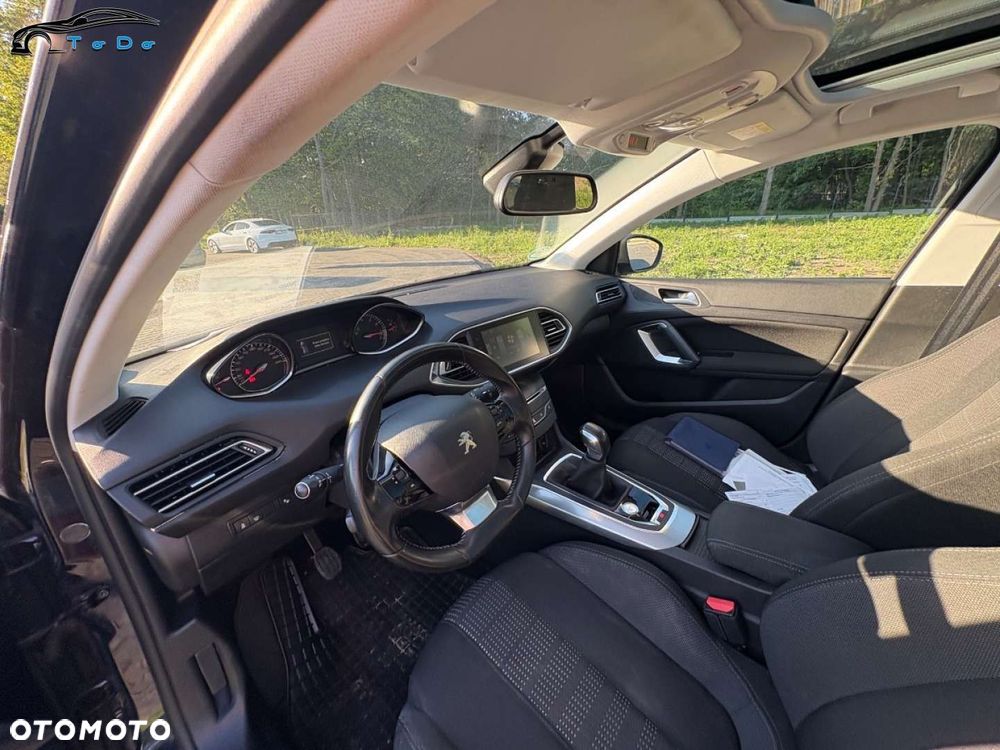 Peugeot 308 110 e-THP Stop & Start Allure - 22