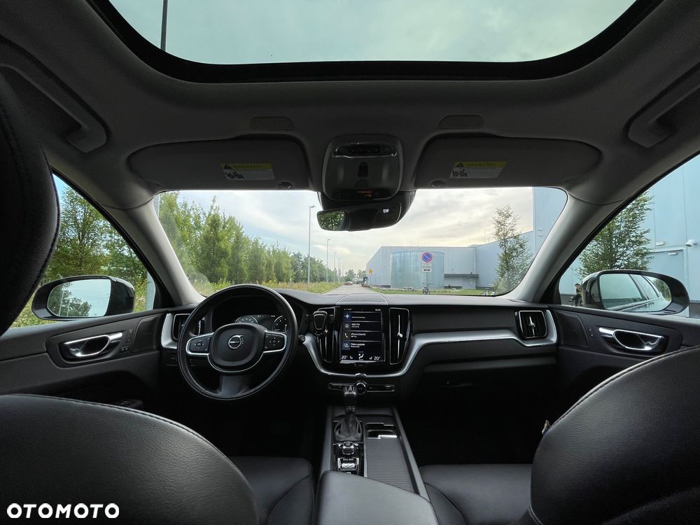 Volvo XC 60 T5 AWD Momentum - 22