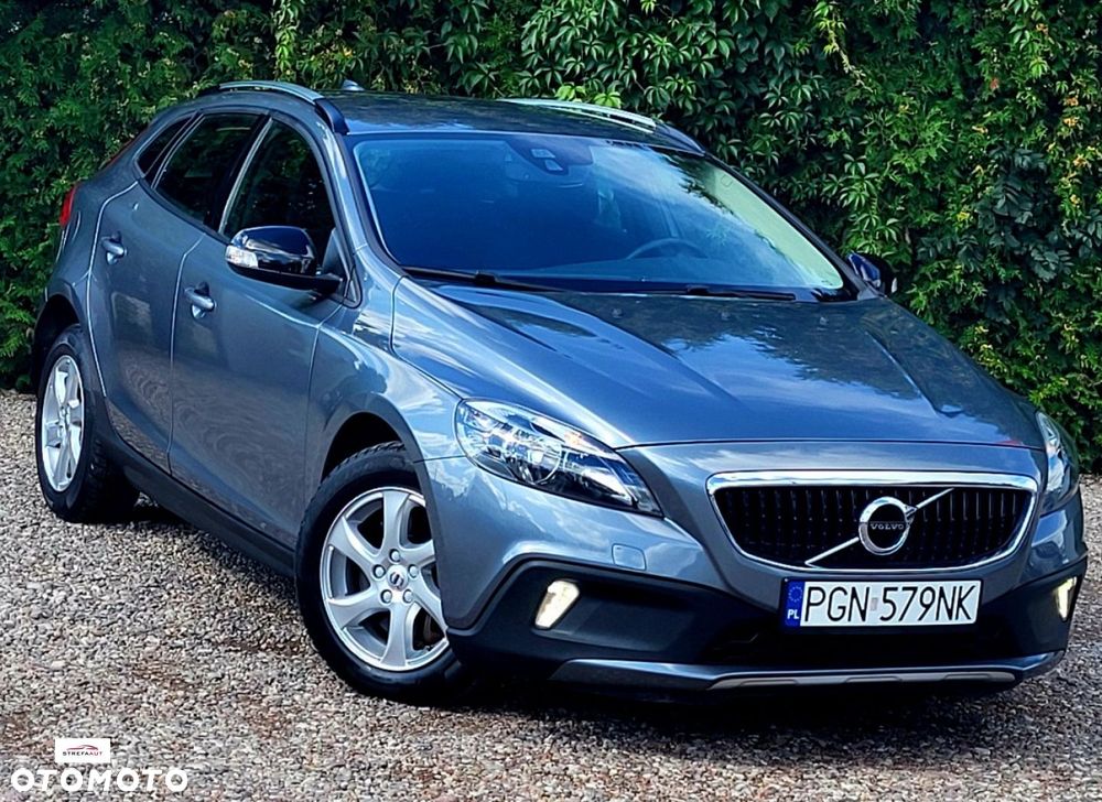 Volvo V40 Cross Country - 16