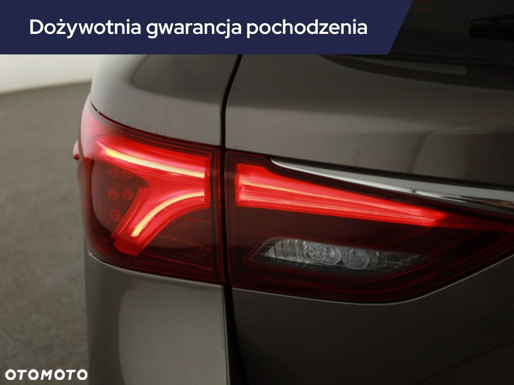 Toyota Avensis - 17