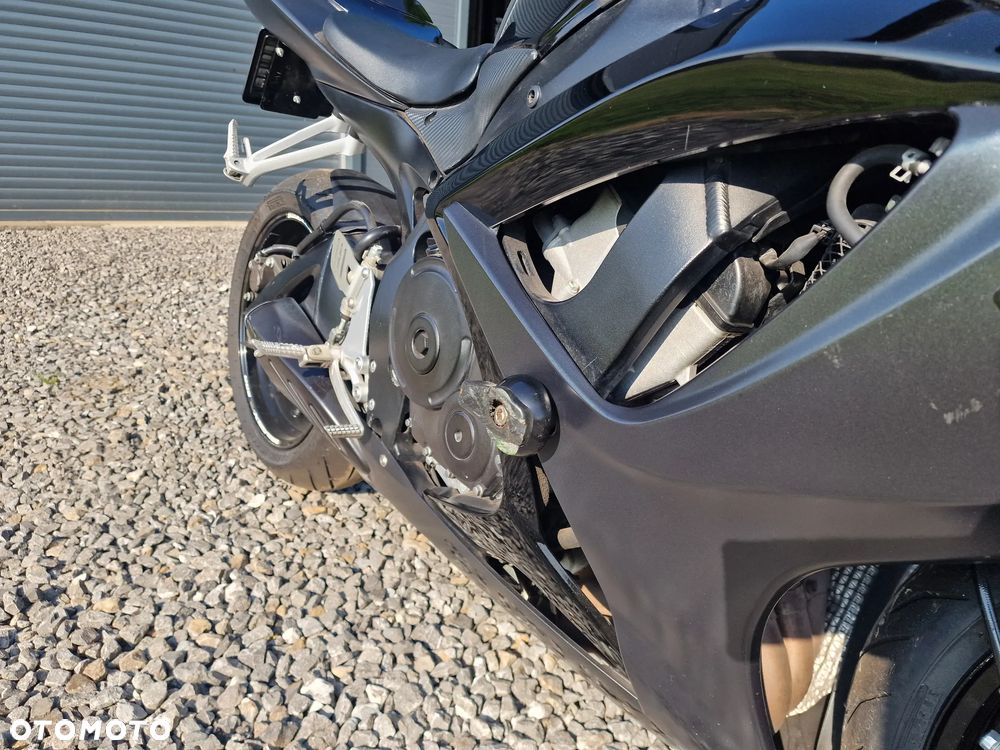 Suzuki GSX-R - 8
