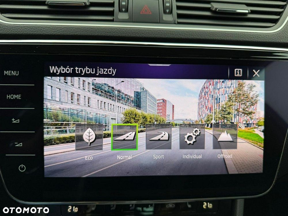 Skoda Superb 2.0 TDI SCR 4x4 Scout DSG - 35