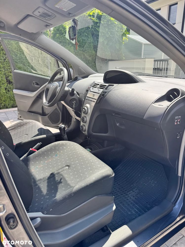 Toyota Yaris 1.3 Luna A/C - 13