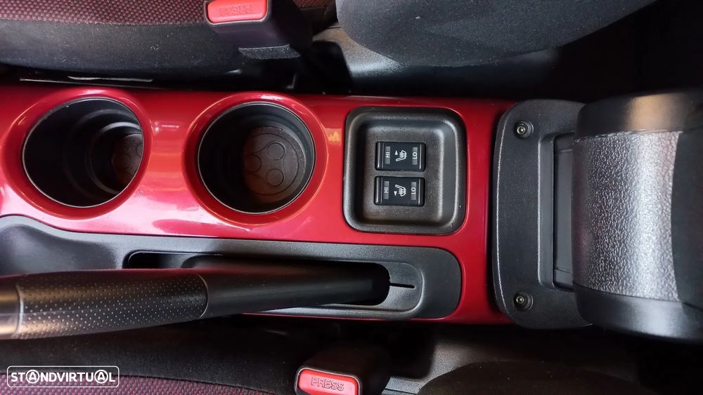 Nissan Juke 1.5 dCi N-Connecta P.Ext.1 Detroit Red - 16