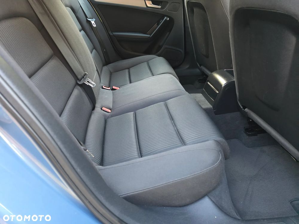Audi A4 ver-1-8-tfsi-attraction - 24