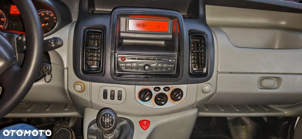 Renault Trafic - 13
