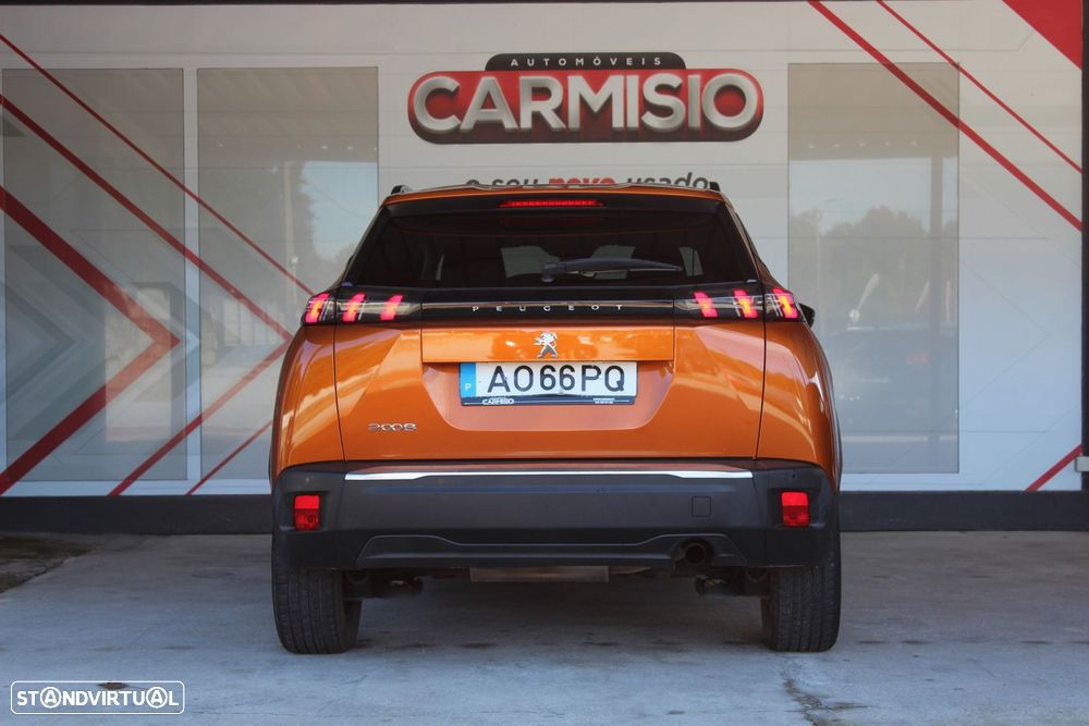 Peugeot 2008 1.2 PureTech Allure Pack - 4