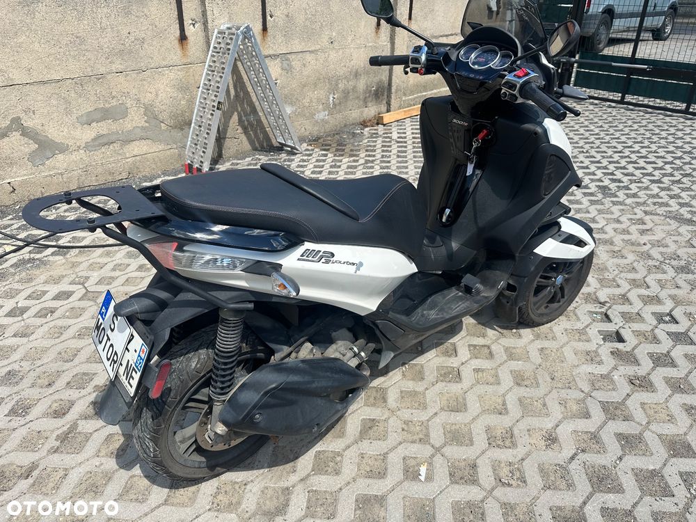 Piaggio MP-3 - 3