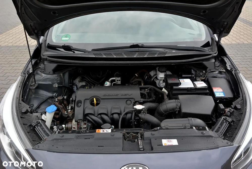 Kia Ceed 1.4 CVVT Dream Team Edition - 34