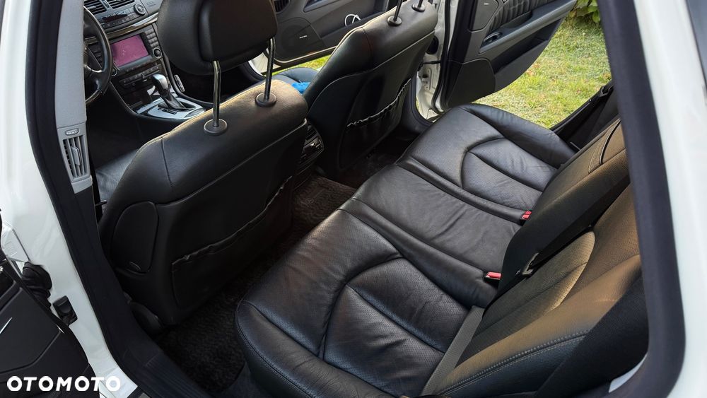 Mercedes-Benz Klasa E 500 7G-TRONIC Avantgarde - 36