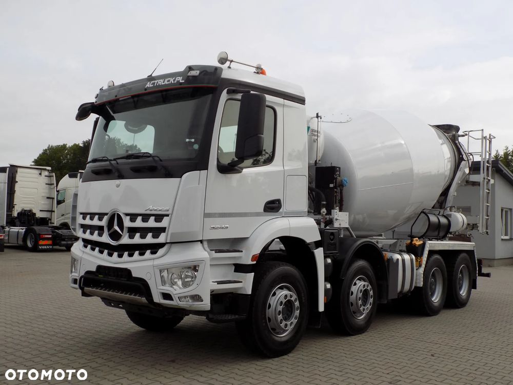Mercedes-Benz 3243 AROCS