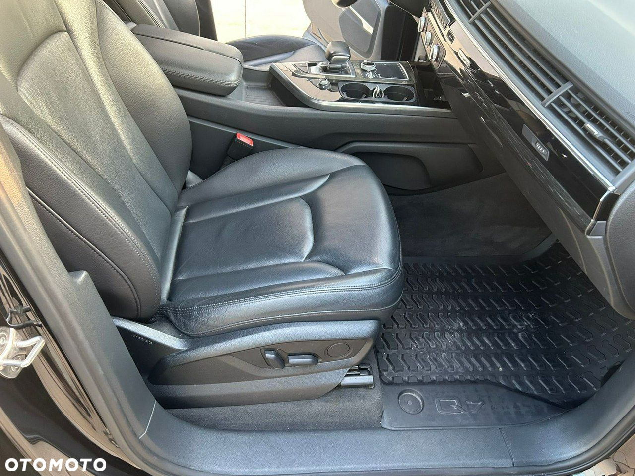 Audi Q7 - 25