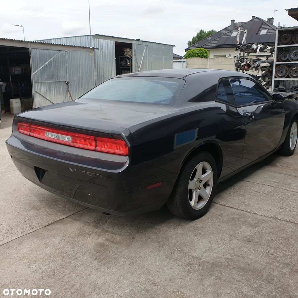 DODGE CHALLENGER ZDERZAK TYL 10-14 - 4