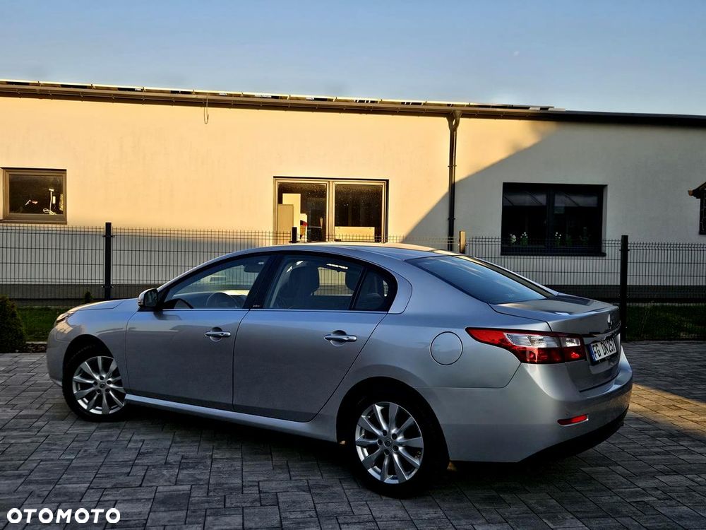 Renault Latitude 2.0 Expression Etanol - 8