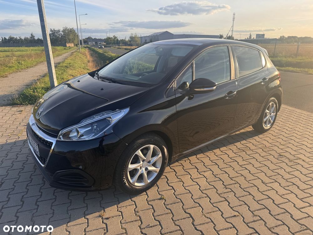 Peugeot 208 1.2 VTi Allure - 32