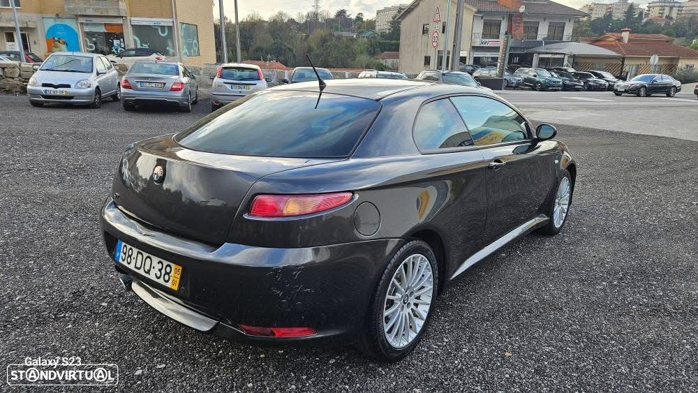 Alfa Romeo GT 1.9 JTD M-JET Distinctive - 10