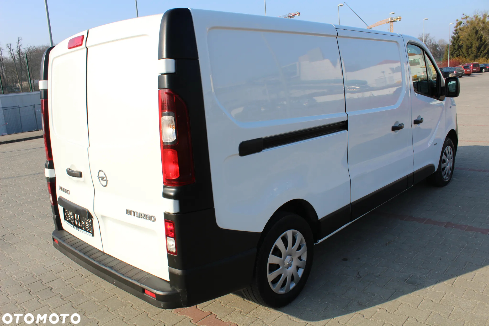 Opel Vivaro - 9