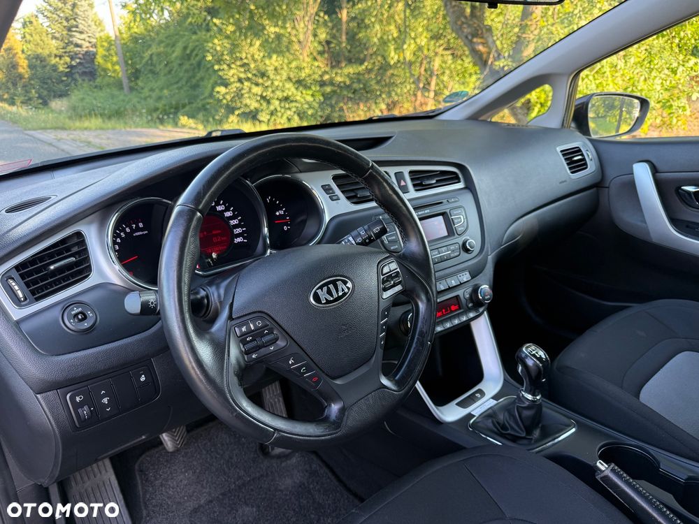 Kia Ceed 1.6 GDI Platinum Edition - 24