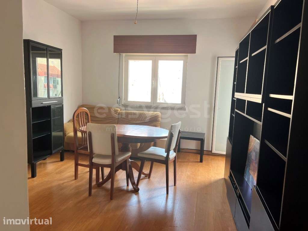 T1+1 na Reboleira | Uma casa para transformar à sua medida - Grande imagem: 3/22