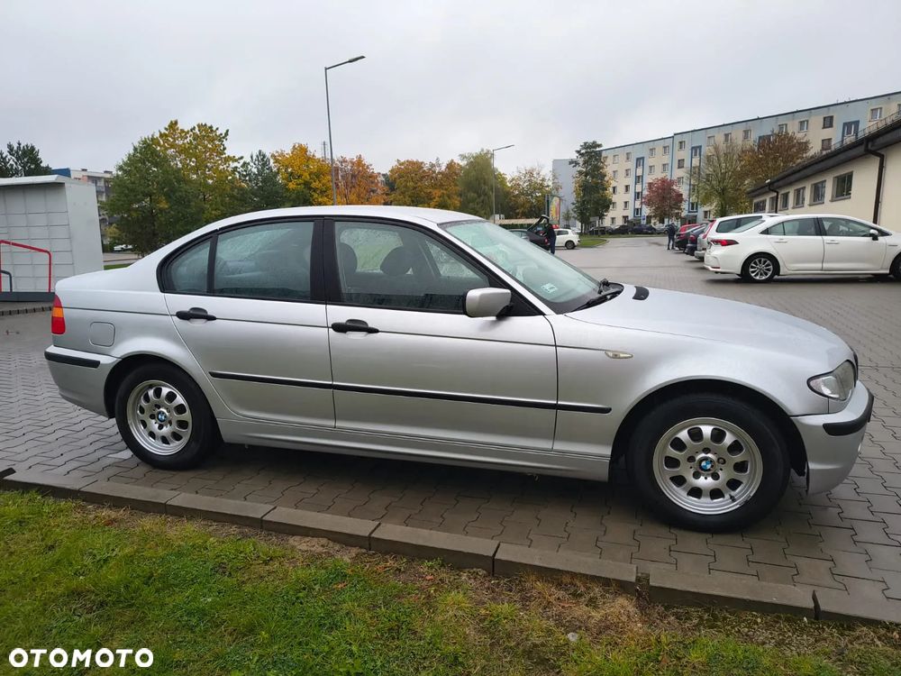 BMW Seria 3 316i - 4