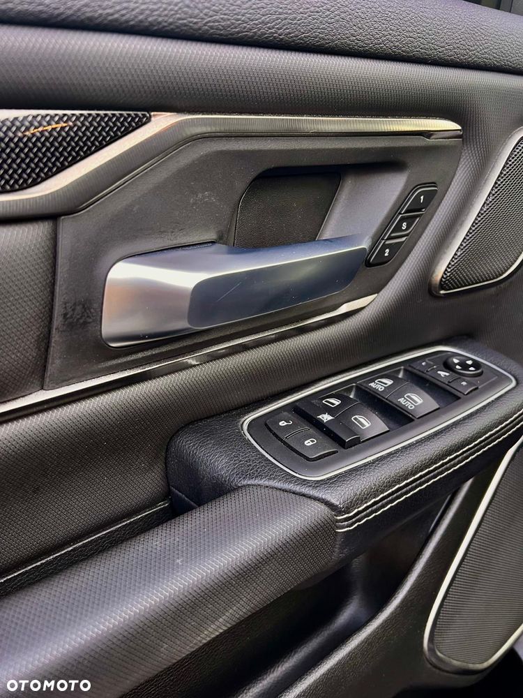 Dodge RAM 1500 5.7 4x4 - 6