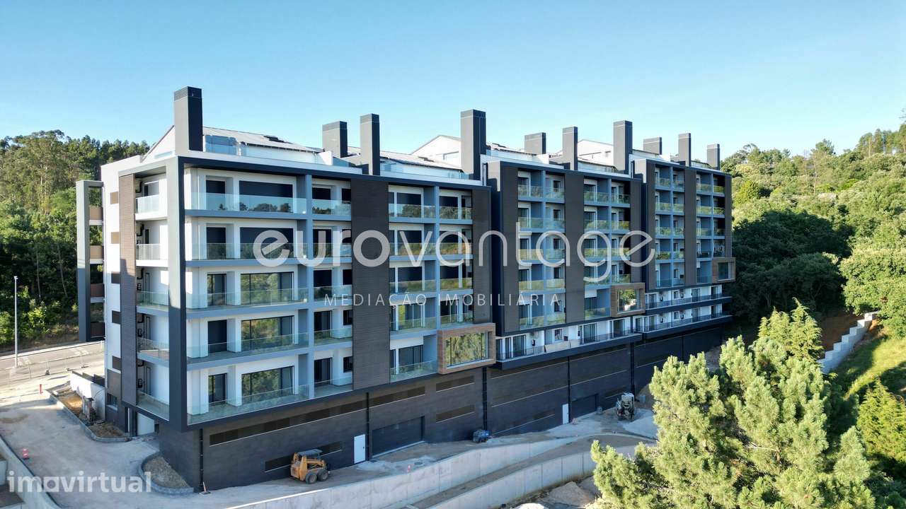 Apartamento T3 Duplex/Terraço/Vista castelo - Grande imagem: 4/12